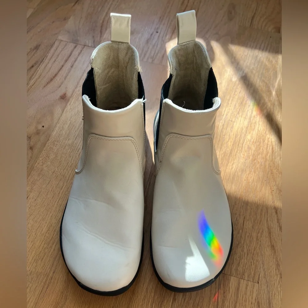 Feelgrounds Chelsea Boot 39/8 EUC - Picture 2 of 5